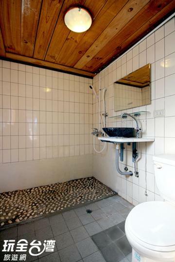 Museum Traveler'S Bnb Sanzhi Extérieur photo